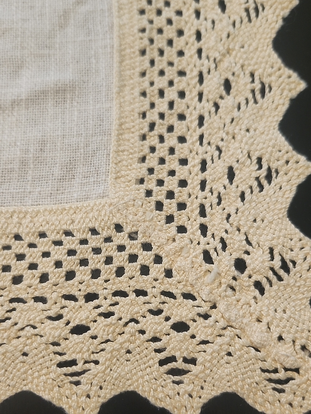 German Table Cloth - Picture 3 of 6